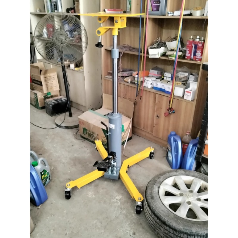 0.6トン油圧伸縮式トランスミッションジャッキ、フットペダル - Auto Repair Shop For Transmissions のレビューと価格